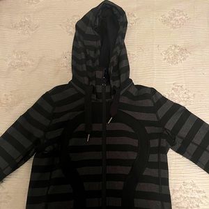 Lululemon Jacket. Size 6